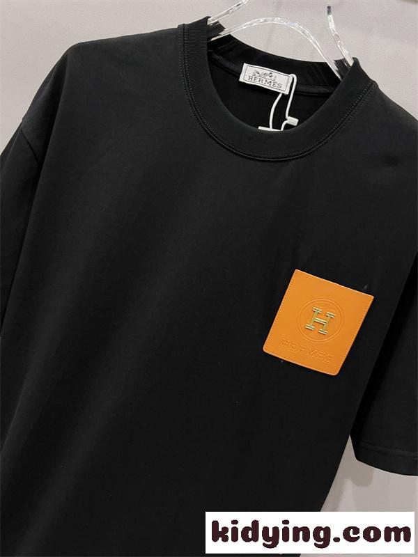 HERMES エルメス コピー 今季話題 半袖Tシャツ ミニマルデザイン 通気素材 デイリーTシャツ-4