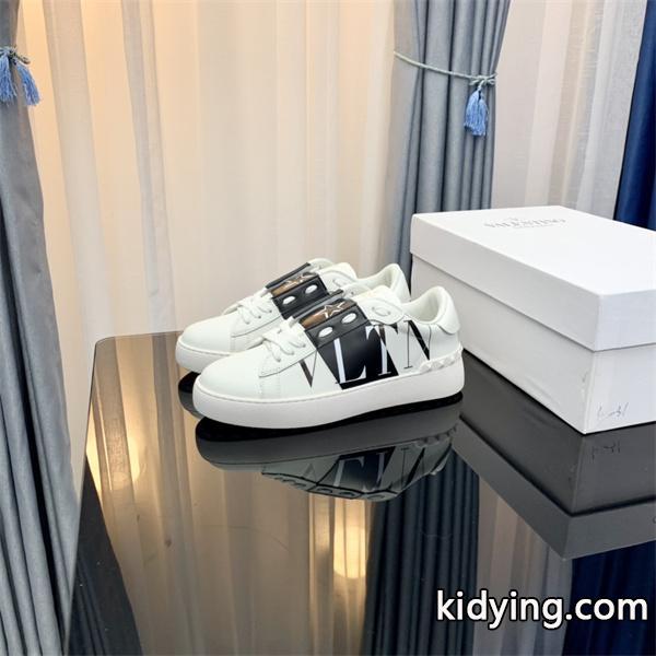 スタイリッシュな印象 ヴァレンティノVALENTINO ランニングシューズ_ヴァレンティノ VALENTINO_ブランド コピー 激安(日本最大級)-0