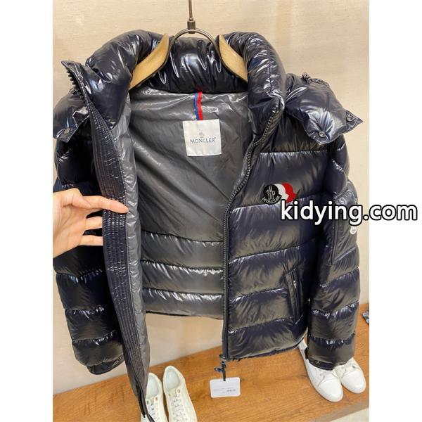 モンクレール コピー 2025秋冬 ブラック MONCLER ダウンジャケット トレンド最前線 おしゃれ-2