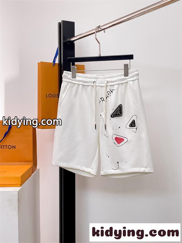 売れ筋継続 ブラック プリント モダン スポーツテイスト ショートパンツ PRADA プラダ コピー-1