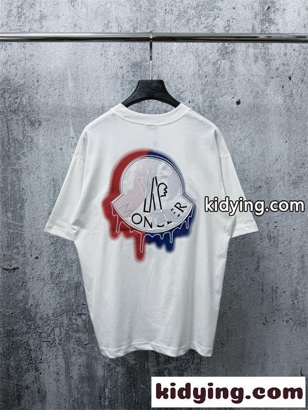 ホワイト ワンポイントロゴ クルーネック MONCLER モンクレール コピー 半袖Tシャツ 春夏トップス 清潔感コーデ-2