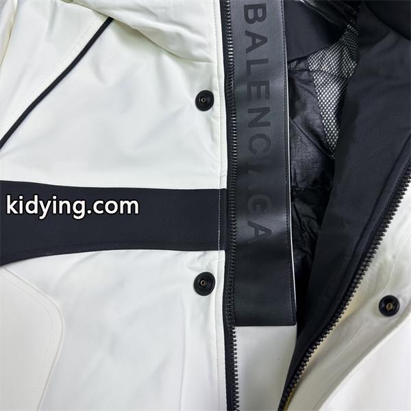 ブラックハードシェル ユーティリティ機能的 BALENCIAGA バレンシアガ 偽物 アウター  季節限定モデル-7