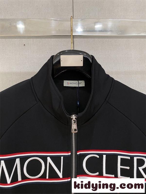 大好評 MONCLER モンクレール スーパーコピー メンズ セットアップ 上下セット トレーニングウェア-3