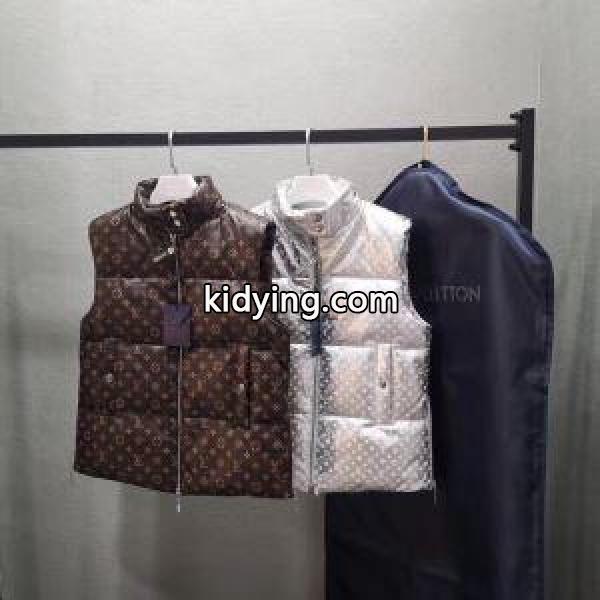 秋冬ファッションをバランスよく仕上げる 2色可選 ルイ ヴィトン この冬にしたい素敵なスタイル LOUIS VUITTON ダウンジャケット この冬欲しいスタイル_ルイ ヴィトン LOUIS VUITTON_ブランド コピー 激安(日本最大級)-0