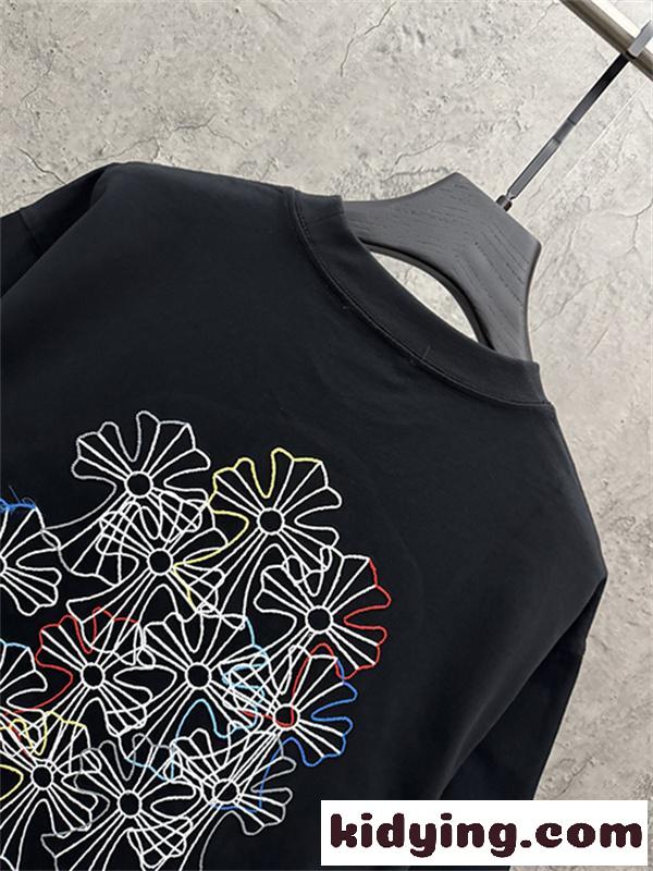 ブラック 半袖Tシャツ Chrome Hearts クロムハーツ コピー マルチカラークロス刺繍風 胸元ワンポイント クルーネック ゆったりシルエット-4