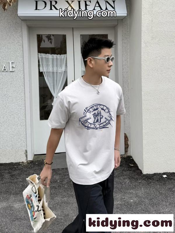 Moncler コピー モンクレール 半袖Tシャツ ホワイト ロゴプリント クルーネック 軽量コットン シンプル上品 カジュアル着回し メンズ レディース-1