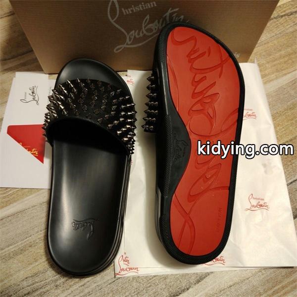 Christian Louboutin 激安 メンズ スタッズ フラットサンダル クッションインソール レッドソール-3