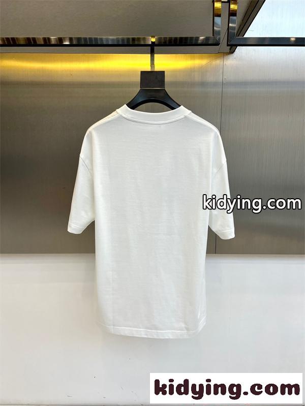 フェンディ コピー 半袖 Tシャツ メンズ ワイドフィット ホワイト ブラック プリントデザイン キャラクター柄 ロゴ入り カジュアル 通気性 柔らか素材 春夏-9
