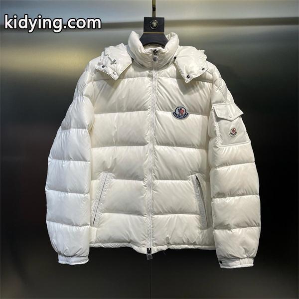 人気急上昇！スノーホワイト 光沢仕上げ 冬映えデザイン モンクレール コピー Moncler ダウンジャケット-0