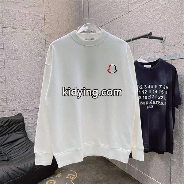 秋冬にぴったりトレンドな着こなし秋冬最新のトレンド モンクレール MONCLER__ブランド コピー 激安(日本最大級)-0
