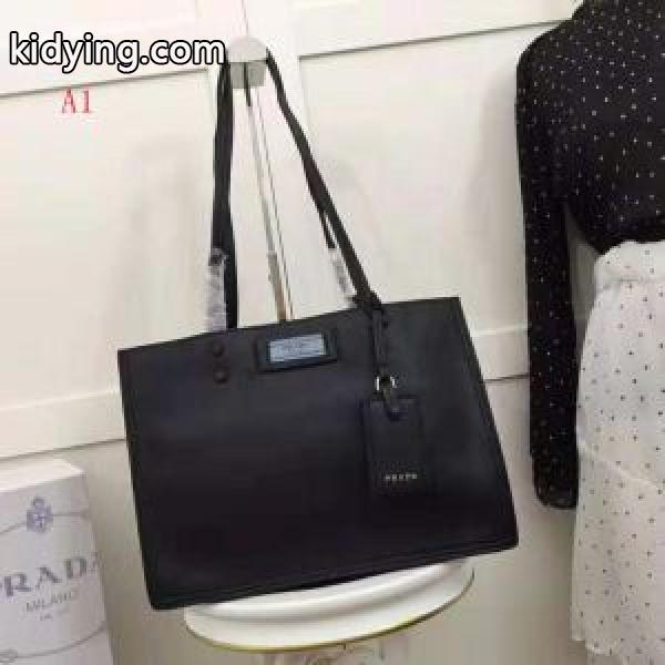 今年人気定番 圧倒的人気新着 PRADA プラダ ショルダーバッグ 3色可選 冬季限定販売_プラダ レディースバッグ_バッグ レディース_スーパーコピーブランド激安通販 専門店-0