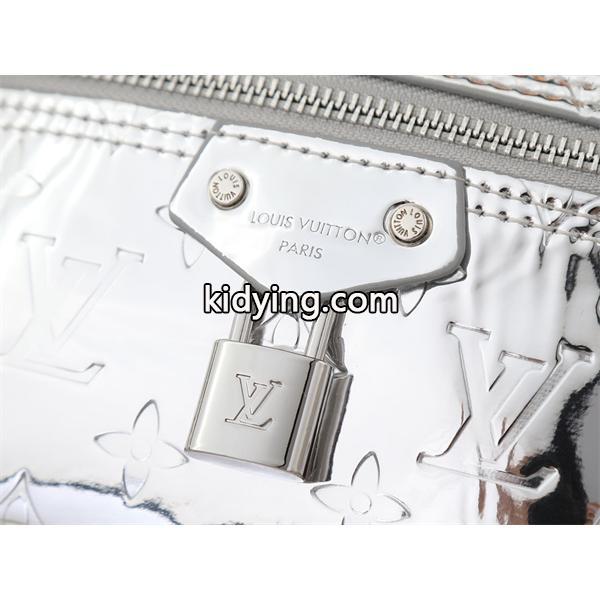 シルバーメタリック Louis Vuitton 刻印ロゴ ルイヴィトン ミニボックスバッグ 偽物 レディース フューチャリスティック-4