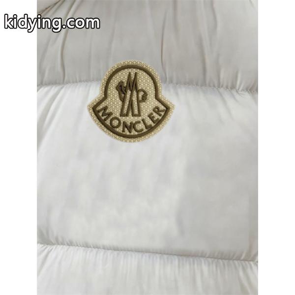 プレミアム ホワイト × ゴールドパッチ エレガント定番 冬必須 Moncler モンクレール 通販 スーパーコピー ダウンジャケット-2