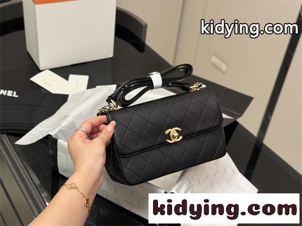 大人気♥新品CHANELシャネルショルダーバッグスーパーコピーおしゃれコーディネート-6