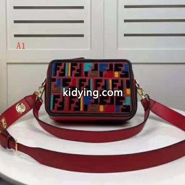 最高級品質 フェンディ FENDI 新品未使用 ショルダーバッグ お洒落アイテム 3色可選 絶対欲しい_フェンディ FENDI_ブランド コピー 激安(日本最大級)-0