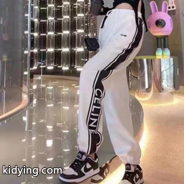 CELINE 2022ss おしゃれスウェットパンツコピー セリーヌ偽物通販 男女兼用 両サイドプリント 王道のモテコーデ-0