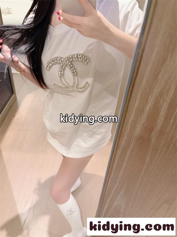 CHANEL 半袖Tシャツ 靴下 2点セット キラキラ フェミニン カジュアル シャネル コピー トレンド感-3