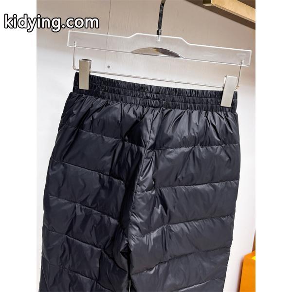 ブラックダッフル 円形ロゴ モンクレール MONCLER コピーパンツ ユニセックス 2025秋冬 クラシック-3