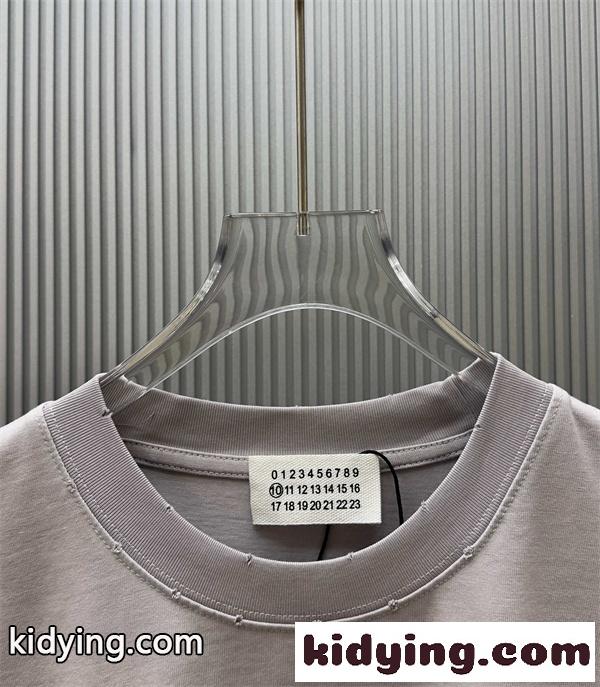 ワンポイントロゴ ニュートラルカラー リラックススタイル MAISON MARGIELA メゾンマルジェラ コピー コットンTシャツ 日常コーデ-6