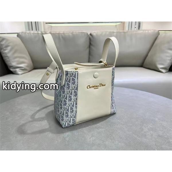 ☆トレンド新作☆DIOR Signatureディオールショルダーバッグコピー 大容量お手頃カジュアル大人っぽく上品-7