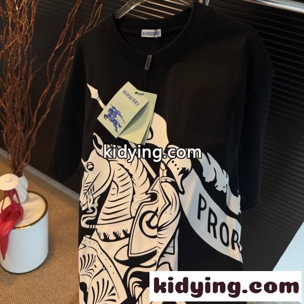 BURBERRY コピー バーバリー コピー ナイトグラフィックプリント 半袖Tシャツ オーバーサイズ クルーネック コットン トレンド 人気 新作-9