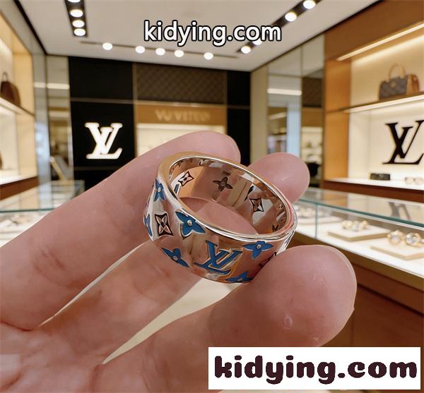 リング レディース メンズ シルバー カラフル エナメル モノグラム 幅広リング ブルー ルイヴィトン コピー LOUIS VUITTON グリーン オレンジ ホワイト ペアリング 指輪 高級感 ストリート 人気-6
