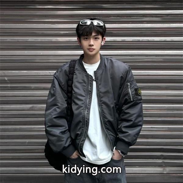 グレー 無骨デザイン ストリート映え 定番 人気 STONE ISLAND ストーンアイランド コピー ブルゾン-0