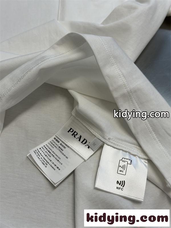長袖Tシャツ ポケット付き シンプル おすすめ 2026新作 PRADA プラダ スーパーコピー-7