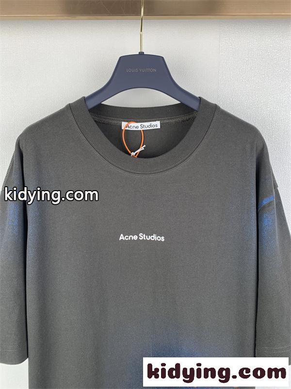 ミニロゴ Acne ワンポイントTシャツ ブラック アクネストゥディオズ コピー 半袖 シンプル 上品-1