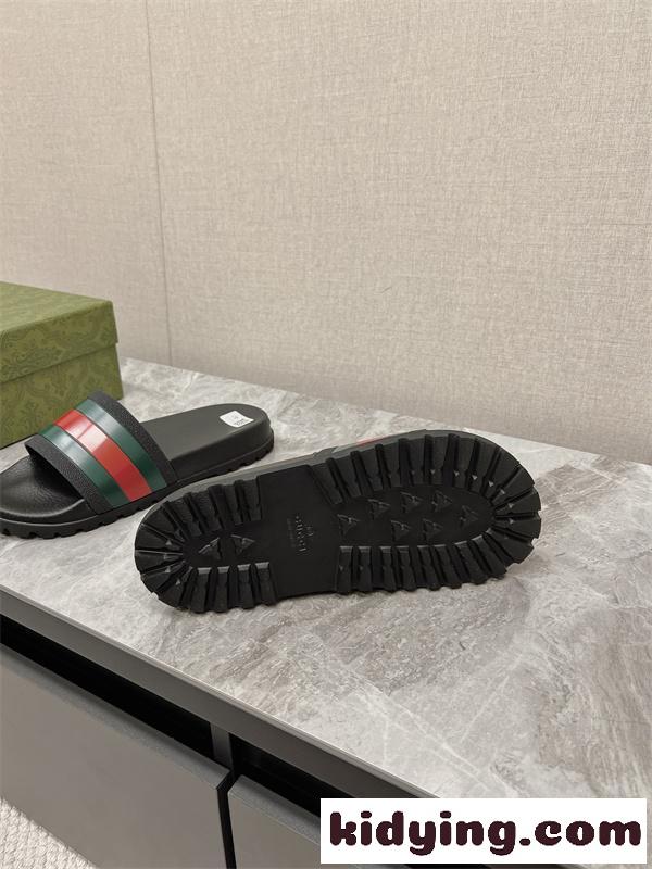 GUCCIグッチサンダルコピーアウトドアも使えるEVAサンダル クイックドライ 抗菌防臭-7