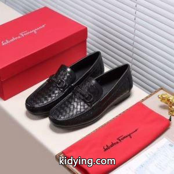 FERRAGAMO新品未使用履き心地抜群フェラガモ カジュアルシューズ2018最新作_フェラガモ FERRAGAMO_ブランド コピー 激安(日本最大級)-0
