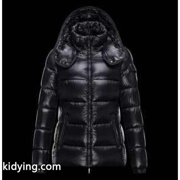 2016秋冬 一味違うケーブル編みが魅力満点 MONCLER モンクレール ダウンジャケット_女性用ダウンジャケット_モンクレール特集_スーパーコピーブランド激安通販 専門店-0