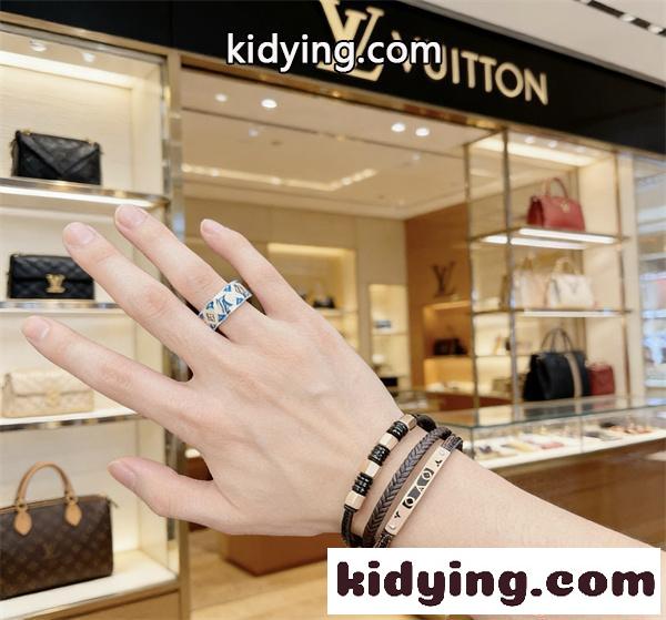 リング レディース メンズ シルバー カラフル エナメル モノグラム 幅広リング ブルー ルイヴィトン コピー LOUIS VUITTON グリーン オレンジ ホワイト ペアリング 指輪 高級感 ストリート 人気-2