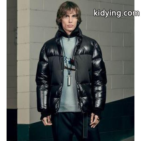 めちゃくちゃお得 2017秋冬 MONCLER モンクレール ダウンジャケット厳しい寒さに耐える_男性用ダウンジャケット_モンクレール特集_スーパーコピーブランド激安通販 専門店-0