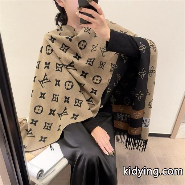 ブラック 2025秋冬話題・大人エレガンス LOUIS VUITTON ルイヴィトン コピー マフラー-0