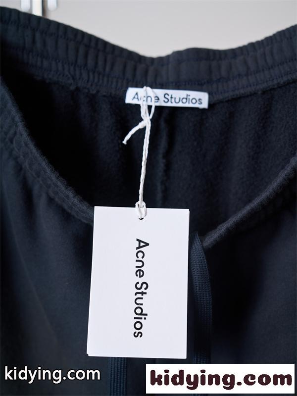 ロゴ刺繍 カジュアルスタイル 2026注目アイテム Acne Studios アクネストゥディオズ コピー ショートパンツ シンプルコーデ-3