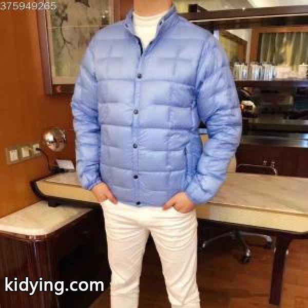 2018年秋冬コレクション  MONCLER モンクレール ダウンジャケット 今年流行りの新作アイテム_男性用ダウンジャケット_モンクレール特集_スーパーコピーブランド激安通販 専門店-0