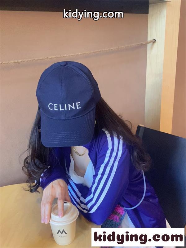 CELINE コピー セリーヌ 今季大注目 キャップ  刺繍ロゴ サイズ調整 ファッション小物-2