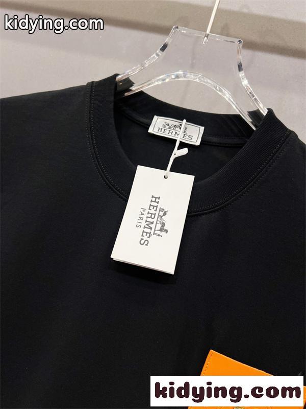 HERMES エルメス コピー 今季話題 半袖Tシャツ ミニマルデザイン 通気素材 デイリーTシャツ-3