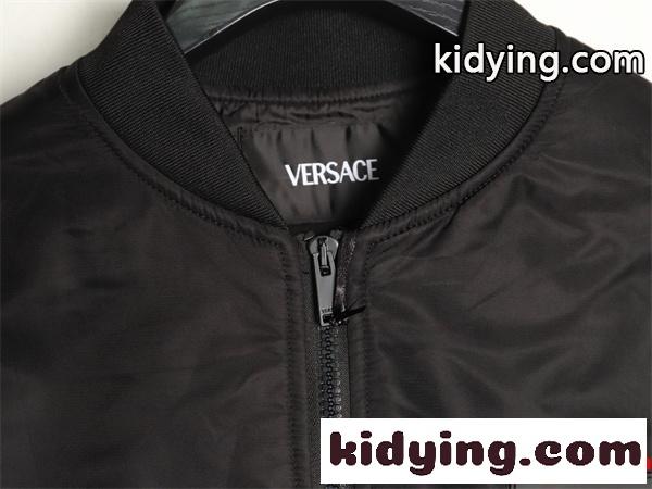 数量限定 ブラック ジップアップ ブルゾン シンプル 上質 VERSACE ヴェルサーチ コピー-4