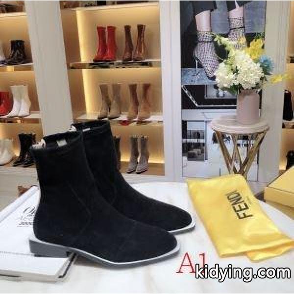 多色可選 着こなしの幅が広がる レザーブーツ 秋冬ファッションをおしゃれに着こなし フェンディ FENDI 最新秋冬トレント_フェンディ FENDI_ブランド コピー 激安(日本最大級)-0