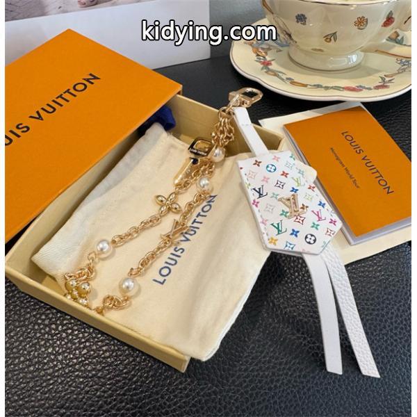 日々のコーデをトレンドに LOUIS VUITTON 軽やかなトレンドに合う ルイ ヴィトンキーホルダーブランド コピー 激安(日本最大級)-0
