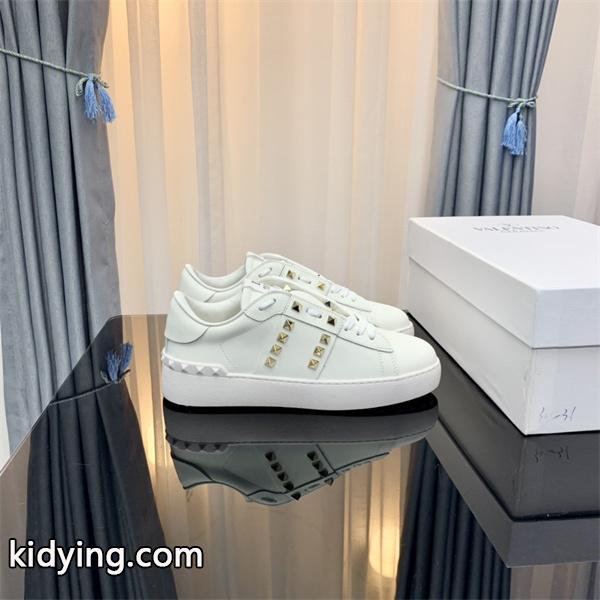 ヴァレンティノ VALENTINO スニーカーコピー人気トレンドファッション 春夏の最新トレンド_ヴァレンティノ VALENTINO_ブランド コピー 激安(日本最大級)-0