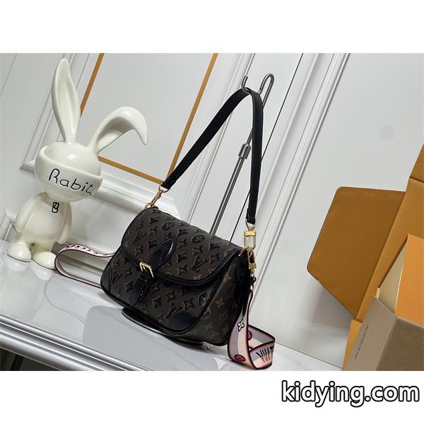 人気急上昇 レアデザイン 上質クラシック LOUIS VUITTON ルイヴィトン コピー ショルダーバッグ-2