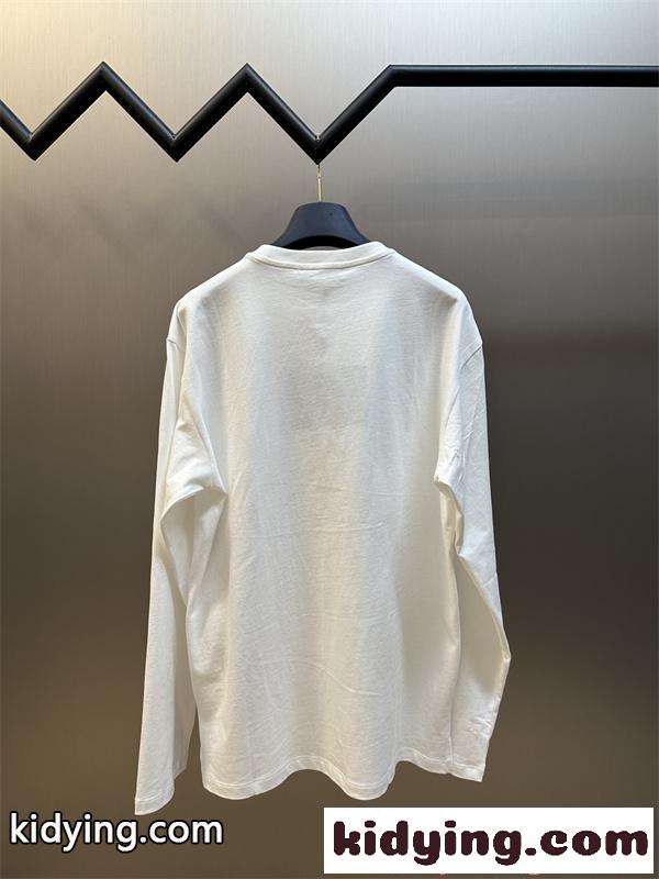 長袖Tシャツ ポケット付き シンプル おすすめ 2026新作 PRADA プラダ スーパーコピー-3