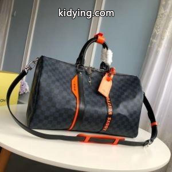 寒い季節を彩るアイテム ルイ ヴィトン 秋めいたコーデに仕上げる LOUIS VUITTON スーツケース 寒い冬にぜひ取り入れたい_ルイ ヴィトン LOUIS VUITTON_ブランド コピー 激安(日本最大級)-0