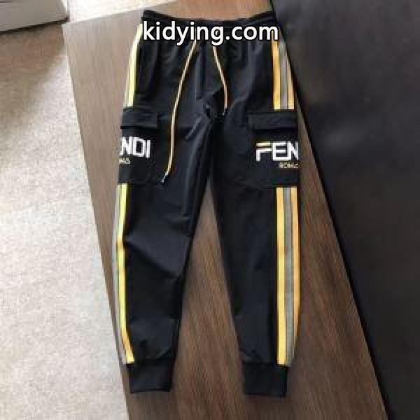 ナチュラルコーデに使いやすい ジャージ ふんわりまとって暖かお洒落 フェンディ FENDI ほっこりと温かみのある雰囲気に_フェンディ FENDI_ブランド コピー 激安(日本最大級)-0