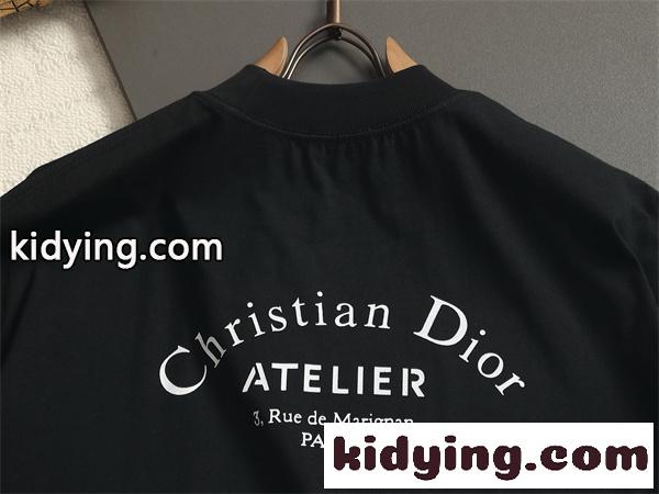 ミニロゴデザイン モノトーンスタイル シックコーデ DIOR ディオール コピー 半袖Tシャツ 清潔感のある印象-11