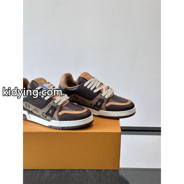 louis vuitton trainer sneaker lowルイヴィトンスニーカーコピー履き心地人気ランキング希少品-2