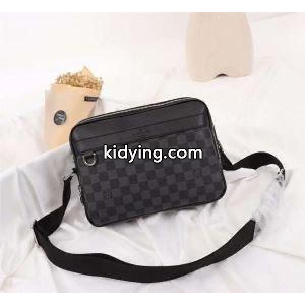 セレブにも愛用されたモデル louis vuitton ルイヴィトン スーパーコピー ファッション メンズ ショルダーバッグ ピクセル N40087-0